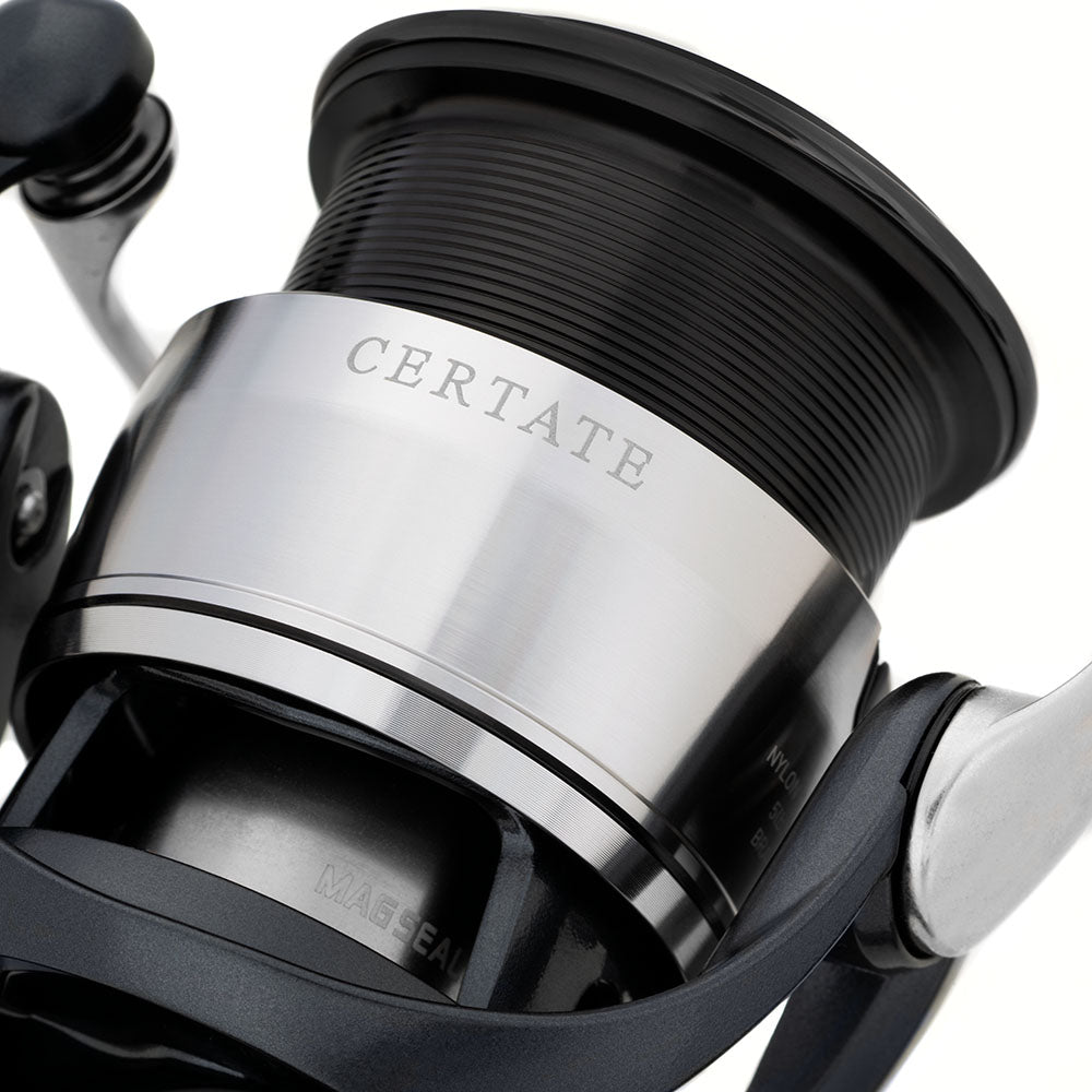 DAIWA 24 Certate Fishing Reel